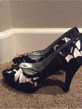 Michaelangelo Black and White Peep-Toe Heels